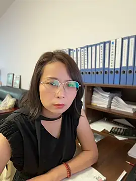 lisha521 online show from June 2026 12:49:01 AM