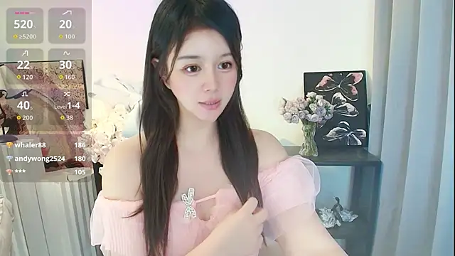 Moon-66 online show from May 2026 06:09:01 PM