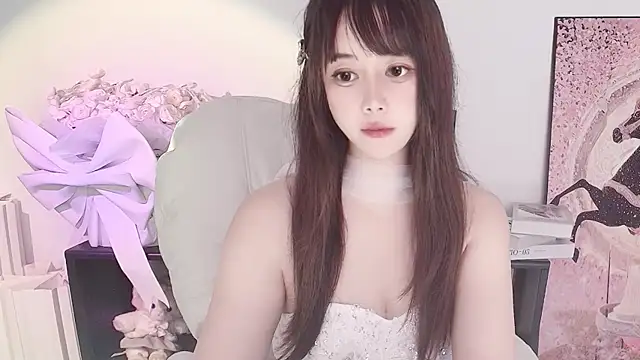 Moon-66 online show from April 2026 01:57:02 PM