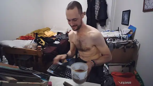 Snapshot of JohnnyMoves chatting on June 2026 01:50:02 AM JohnnyMoves online show from June 2026 01:50:02 AM