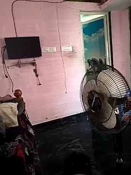 sandy-son online show from April 2026 05:19:01 AM