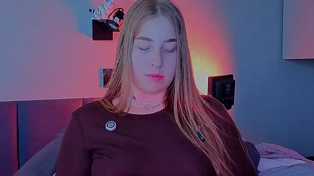 Snapshot of ShowmeYourfetish chatting on May 2026 03:06:01 AM ShowmeYourfetish online show from May 2026 03:06:01 AM