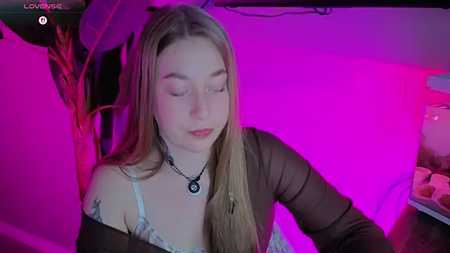 Snapshot of ShowmeYourfetish chatting on May 2026 04:29:01 AM ShowmeYourfetish online show from May 2026 04:29:01 AM