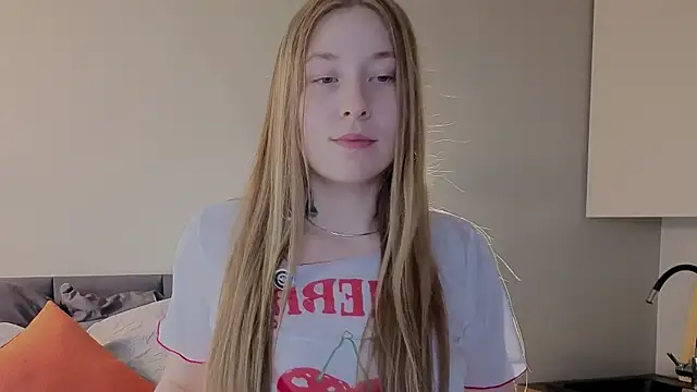 Snapshot of ShowmeYourfetish chatting on June 2026 04:12:02 AM ShowmeYourfetish online show from June 2026 04:12:02 AM