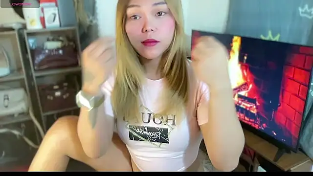 hannaBaby lisyos11 online show from May 2026 10:19:01 PM