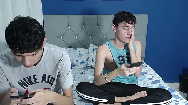 Snapshot of Thiago_And_Gael chatting on July 2026 12:44:01 AM Thiago And Gael online show from July 2026 12:44:01 AM