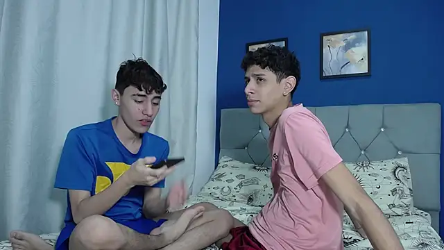 Thiago And Gael online show from June 2026 11:14:02 PM