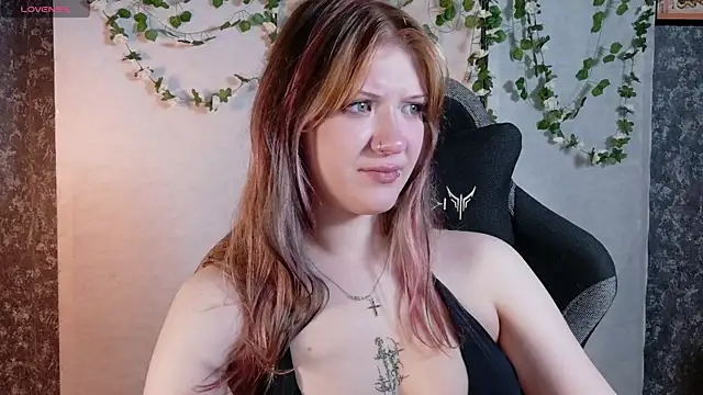 Snapshot of Lina_Wi chatting on July 2026 08:09:02 PM Lina Wi online show from July 2026 08:09:02 PM