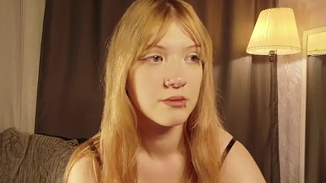 Lina Wi online show from May 2026 08:23:02 PM