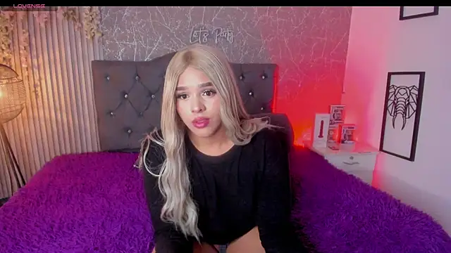 Snapshot of Melody_p chatting on July 2026 03:52:02 AM Melody p online show from July 2026 03:52:02 AM