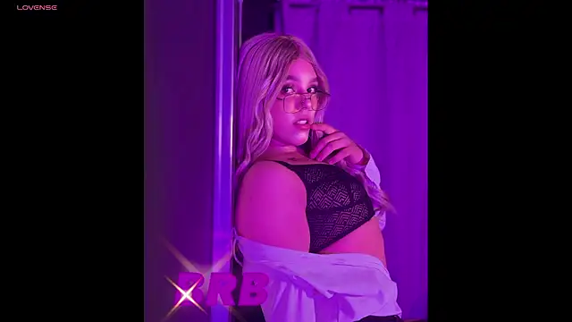 Snapshot of Melody_p chatting on July 2026 04:08:01 AM Melody p online show from July 2026 04:08:01 AM