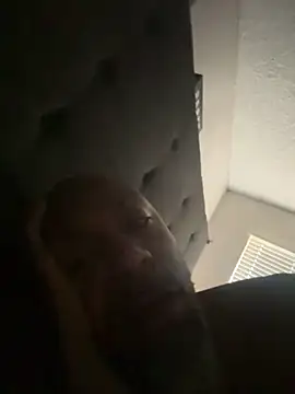 LoVEiSMor online show from May 2026 12:57:01 PM