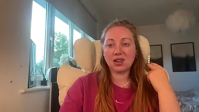 arielsweetieee online show from May 2026 06:15:02 PM