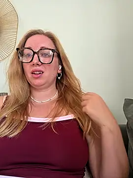 Snapshot of arielsweetieee chatting on July 2026 07:27:01 AM arielsweetieee online show from July 2026 07:27:01 AM