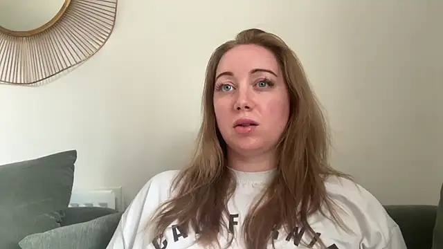 arielsweetieee online show from May 2026 11:51:01 AM