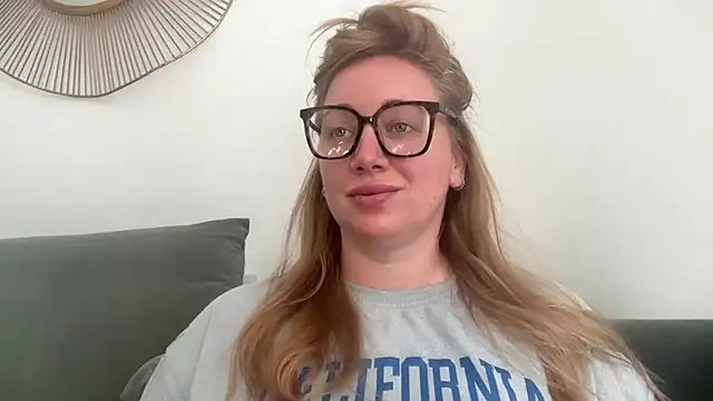 Snapshot of arielsweetieee chatting on June 2026 08:53:01 AM arielsweetieee online show from June 2026 08:53:01 AM