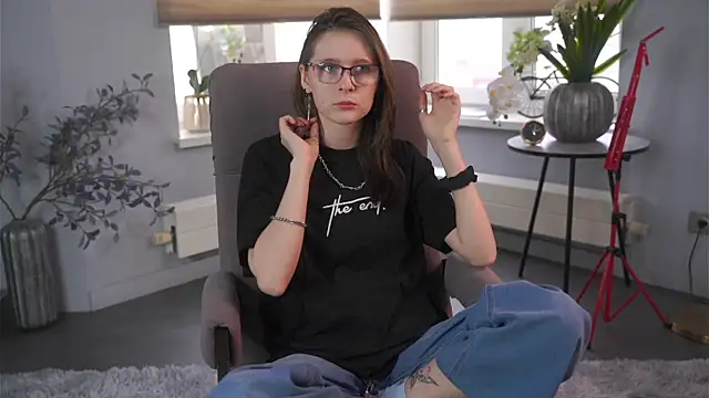 LinnLandsman online show from April 2026 12:07:02 PM