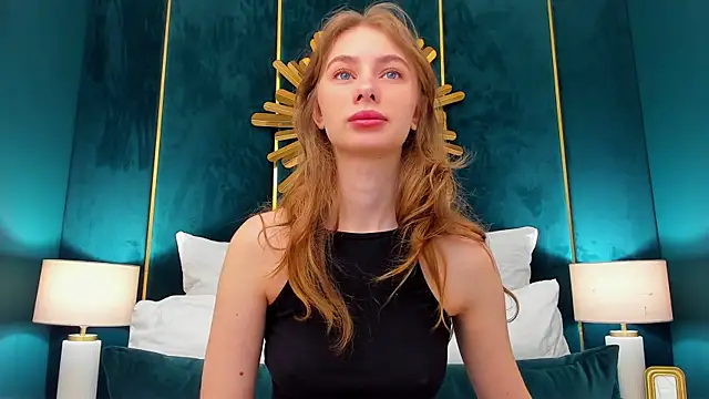 EricaLow online show from May 2026 05:10:02 AM
