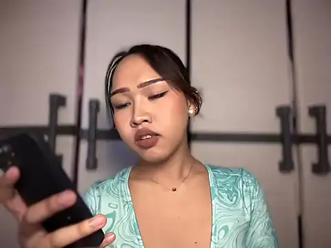 lady clea143 online show from April 2026 03:09:01 AM