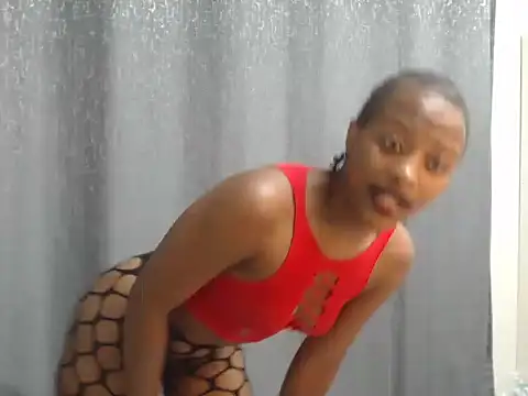 PetiteCandiexx online show from April 2026 08:21:01 PM