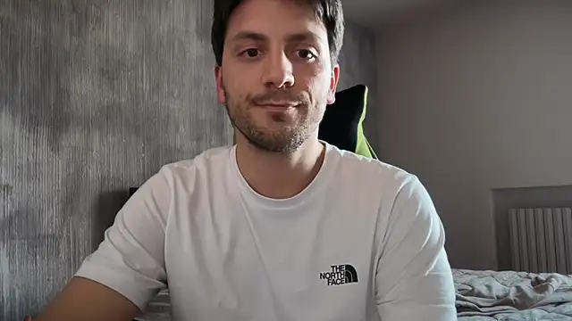 italianass94 online show from April 2026 02:18:02 PM