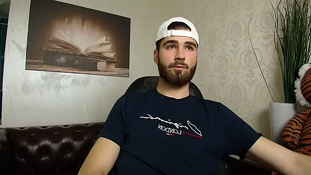 KyloEast online show from June 2026 04:06:02 AM