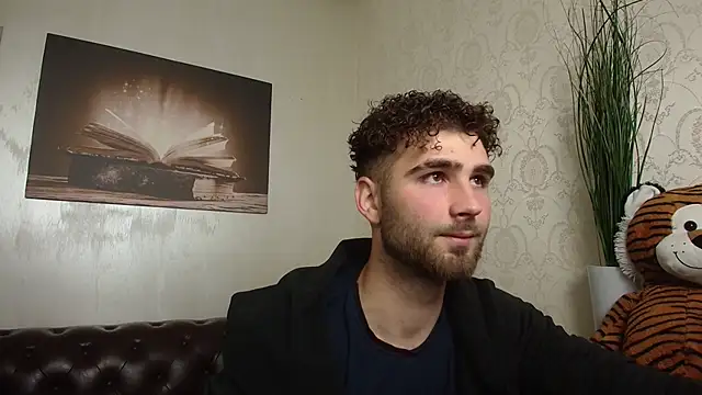 KyloEast online show from May 2026 05:56:01 AM