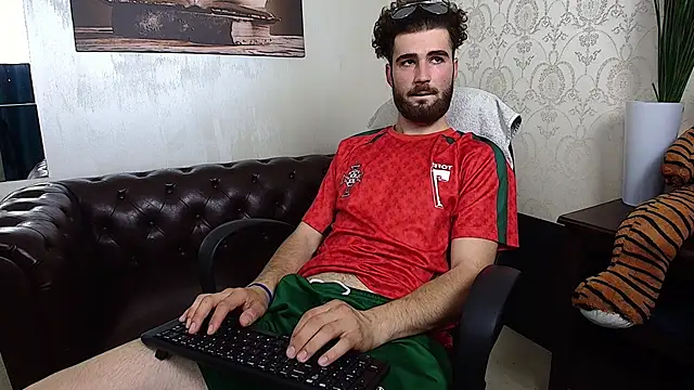 KyloEast online show from June 2026 05:34:01 AM