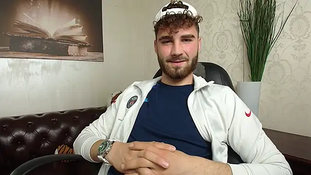 KyloEast online show from May 2026 04:56:02 AM