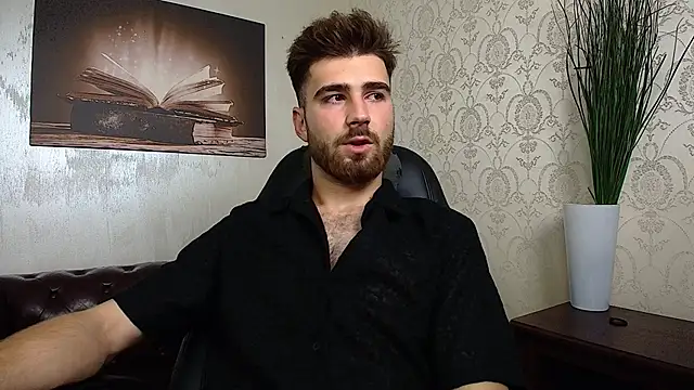 KyloEast online show from July 2026 03:57:01 AM