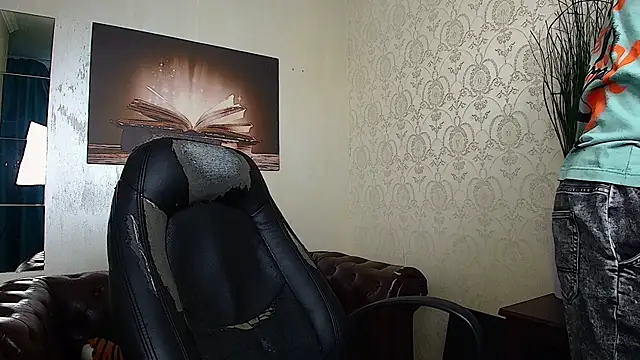 KyloEast online show from July 2026 04:32:02 AM