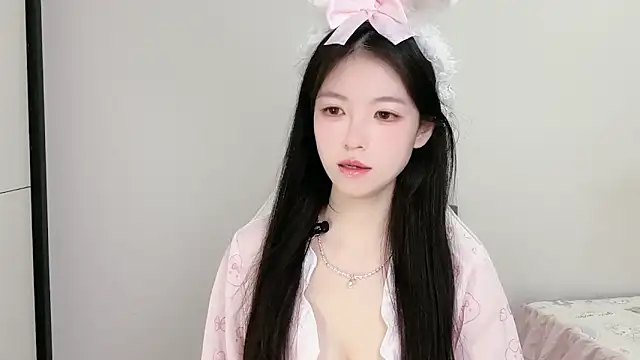 Snapshot of XiaoMei-iiiiii chatting on April 2026 01:35:02 PM XiaoMei-iiiiii online show from April 2026 01:35:02 PM