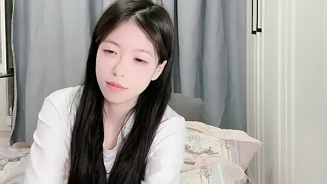 Snapshot of XiaoMei-iiiiii chatting on May 2026 04:35:01 PM XiaoMei-iiiiii online show from May 2026 04:35:01 PM