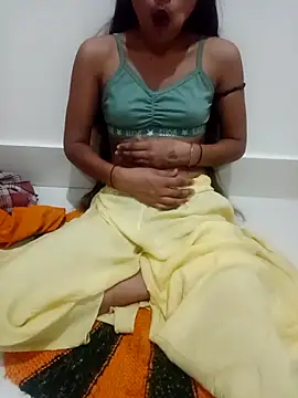 Snapshot of Riya_rani7 chatting on April 2026 04:02:01 PM Riya rani7 online show from April 2026 04:02:01 PM