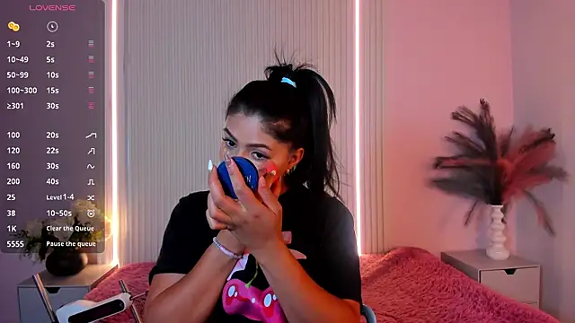Snapshot of LucyWild8 chatting on July 2026 08:50:01 PM LucyWild8 online show from July 2026 08:50:01 PM