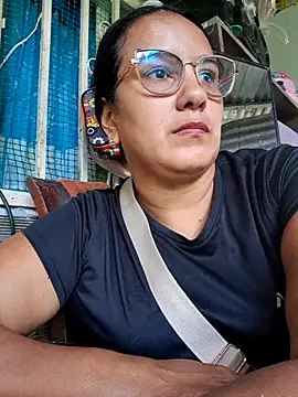 Samanta-42 online show from May 2026 01:39:01 PM