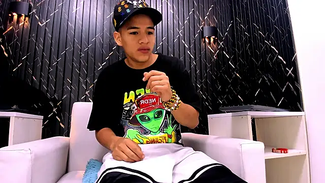 Lian Jacob online show from May 2026 07:50:02 PM