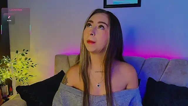Cloe martinezz  online show from May 2026 04:42:02 PM
