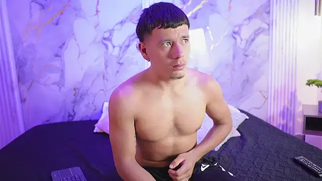 Cloe x Meliodas online show from April 2026 01:07:01 PM