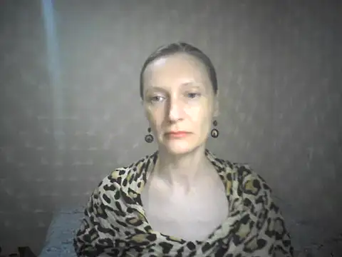 Snapshot of LunaBelle8 chatting on April 2026 06:04:01 PM LunaBelle8 online show from April 2026 06:04:01 PM