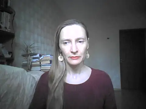 Snapshot of LunaBelle8 chatting on May 2026 02:02:01 PM LunaBelle8 online show from May 2026 02:02:01 PM