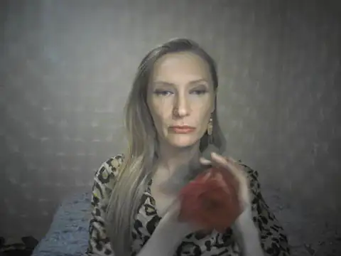 Snapshot of LunaBelle8 chatting on April 2026 05:47:01 PM LunaBelle8 online show from April 2026 05:47:01 PM