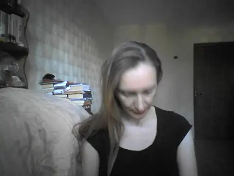 Snapshot of LunaBelle8 chatting on June 2026 04:29:02 PM LunaBelle8 online show from June 2026 04:29:02 PM