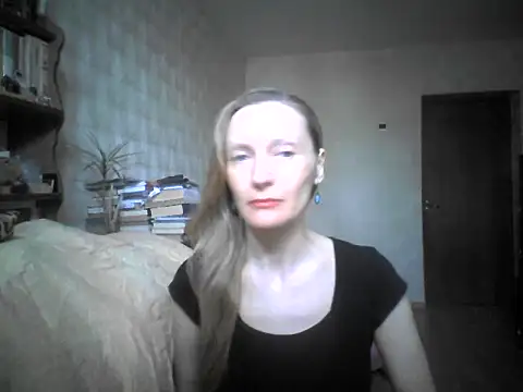 Snapshot of LunaBelle8 chatting on May 2026 12:19:01 PM LunaBelle8 online show from May 2026 12:19:01 PM