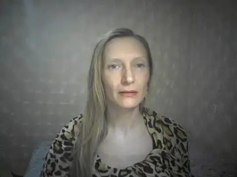 Snapshot of LunaBelle8 chatting on April 2026 07:07:02 PM LunaBelle8 online show from April 2026 07:07:02 PM