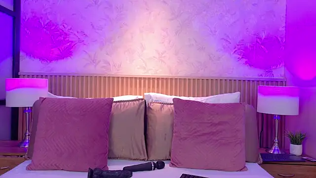 Snapshot of Darcy_glow_ chatting on July 2026 11:54:01 AM Darcy glow online show from July 2026 11:54:01 AM