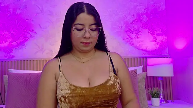 Darcy glow  online show from May 2026 11:36:02 AM