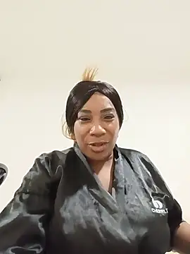 Snapshot of MadameEbony chatting on July 2026 11:40:02 AM MadameEbony online show from July 2026 11:40:02 AM