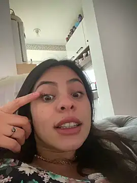 Snapshot of Livia-cortez chatting on June 2026 07:03:01 PM Livia-cortez online show from June 2026 07:03:01 PM