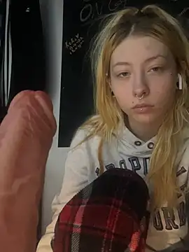 Spoilmedaddy732 online show from April 2026 07:09:02 PM